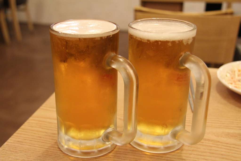 tea-drink-beer-hof-alcoholic-beverage-beer-glass-draft-beer-distilled-beverage-pint-us-530886.jpg